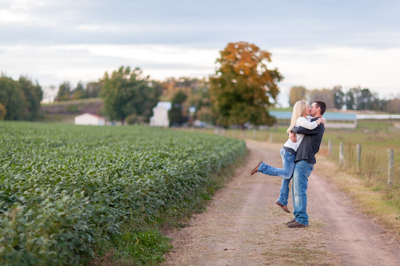 Country Engagement Pictures | Lauren Myers Photography