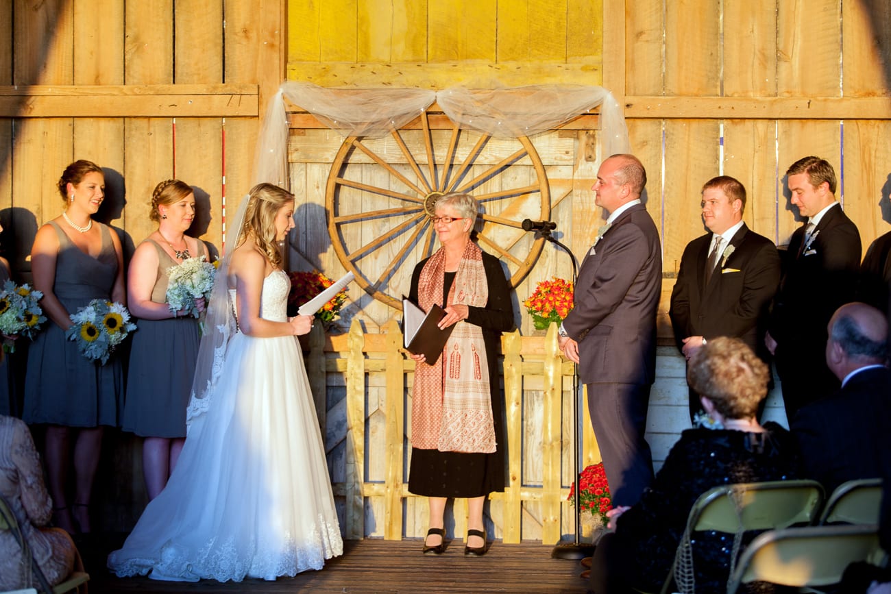 Rustic Wedding Pictures | Lauren Myers Photography