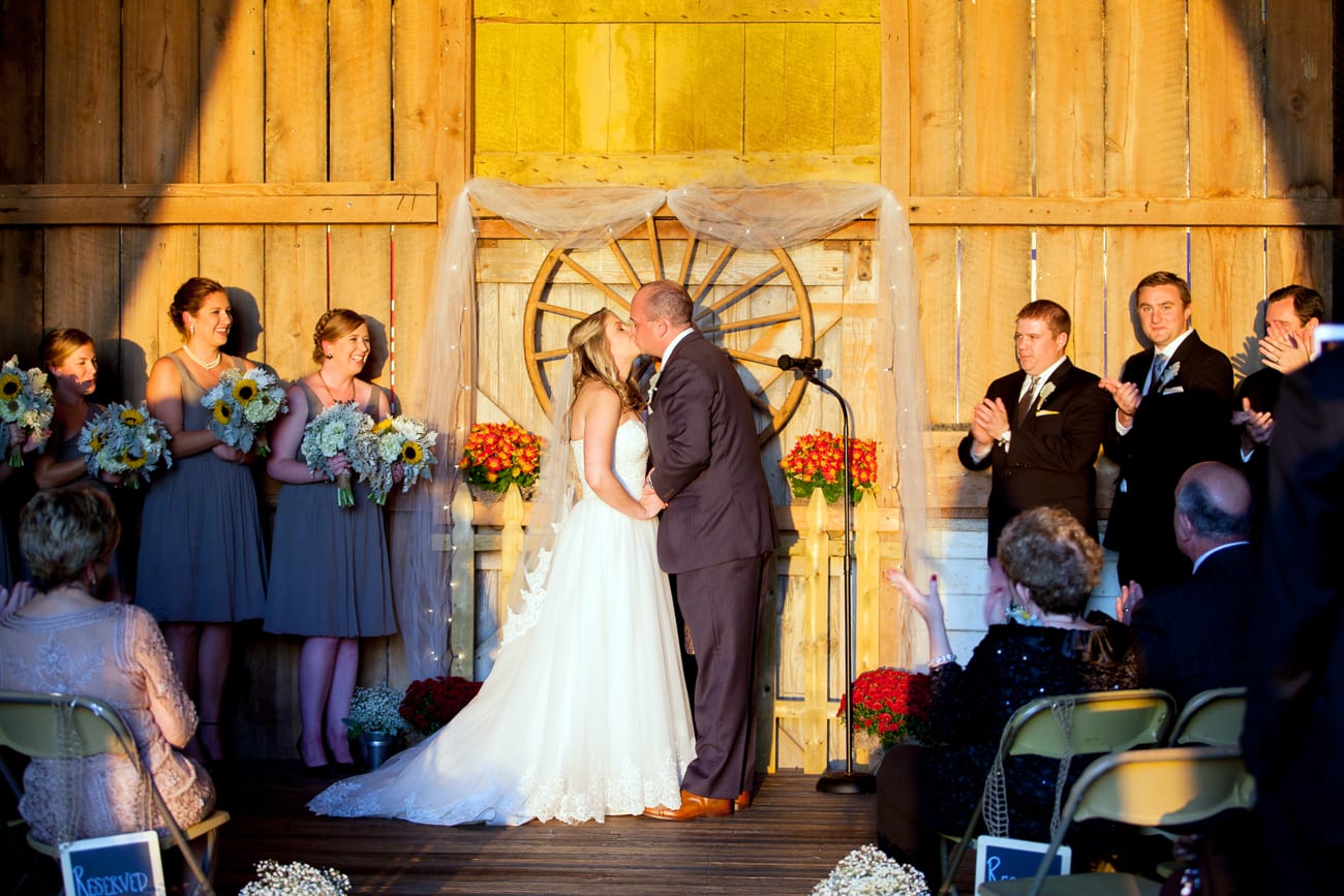 Rustic Wedding Pictures | Lauren Myers Photography