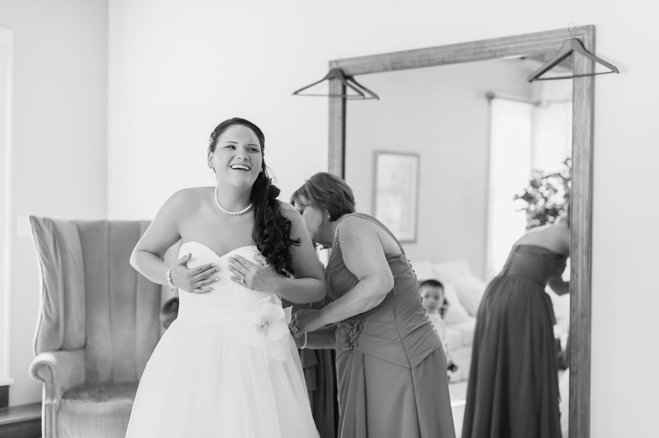 Walker's Overlook- Frederick, Maryland Wedding | Lauren Myers Photography #YellowGrayWedding