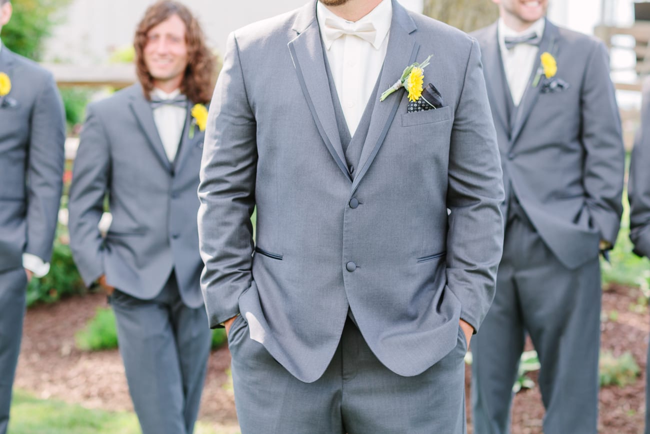 Walker's Overlook- Frederick, Maryland Wedding | Lauren Myers Photography #YellowGrayWedding