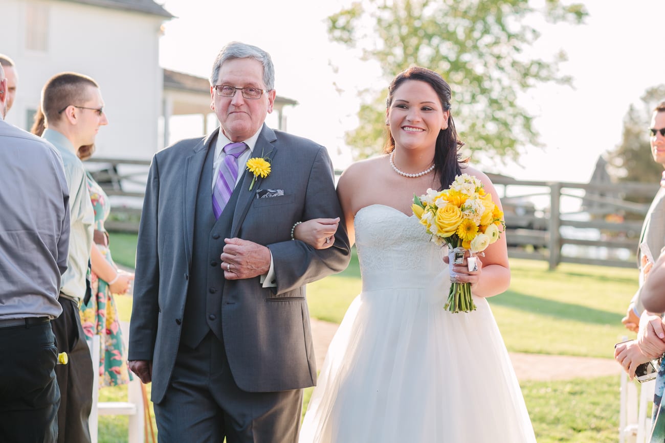 Walker's Overlook- Frederick, Maryland Wedding | Lauren Myers Photography #YellowGrayWedding