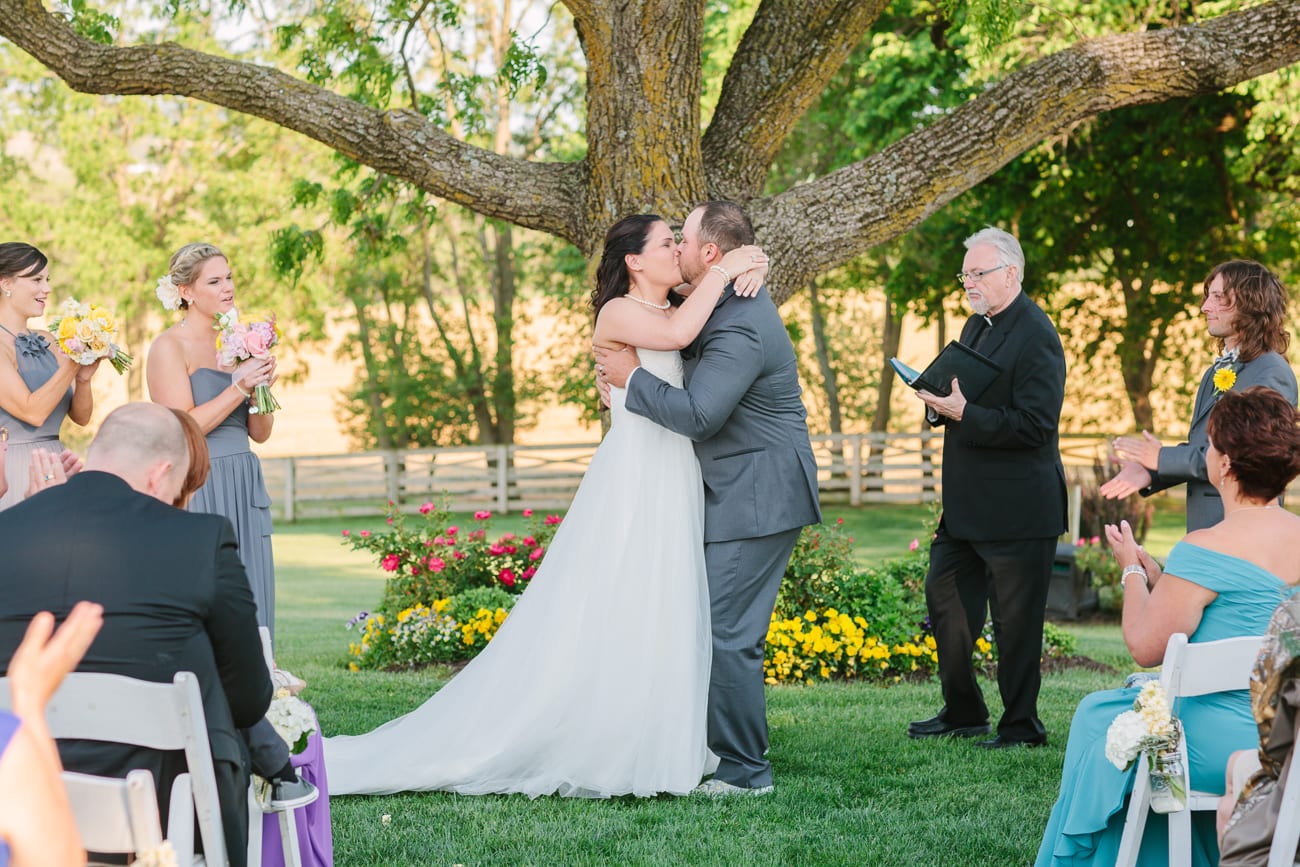 Walker's Overlook- Frederick, Maryland Wedding | Lauren Myers Photography #YellowGrayWedding