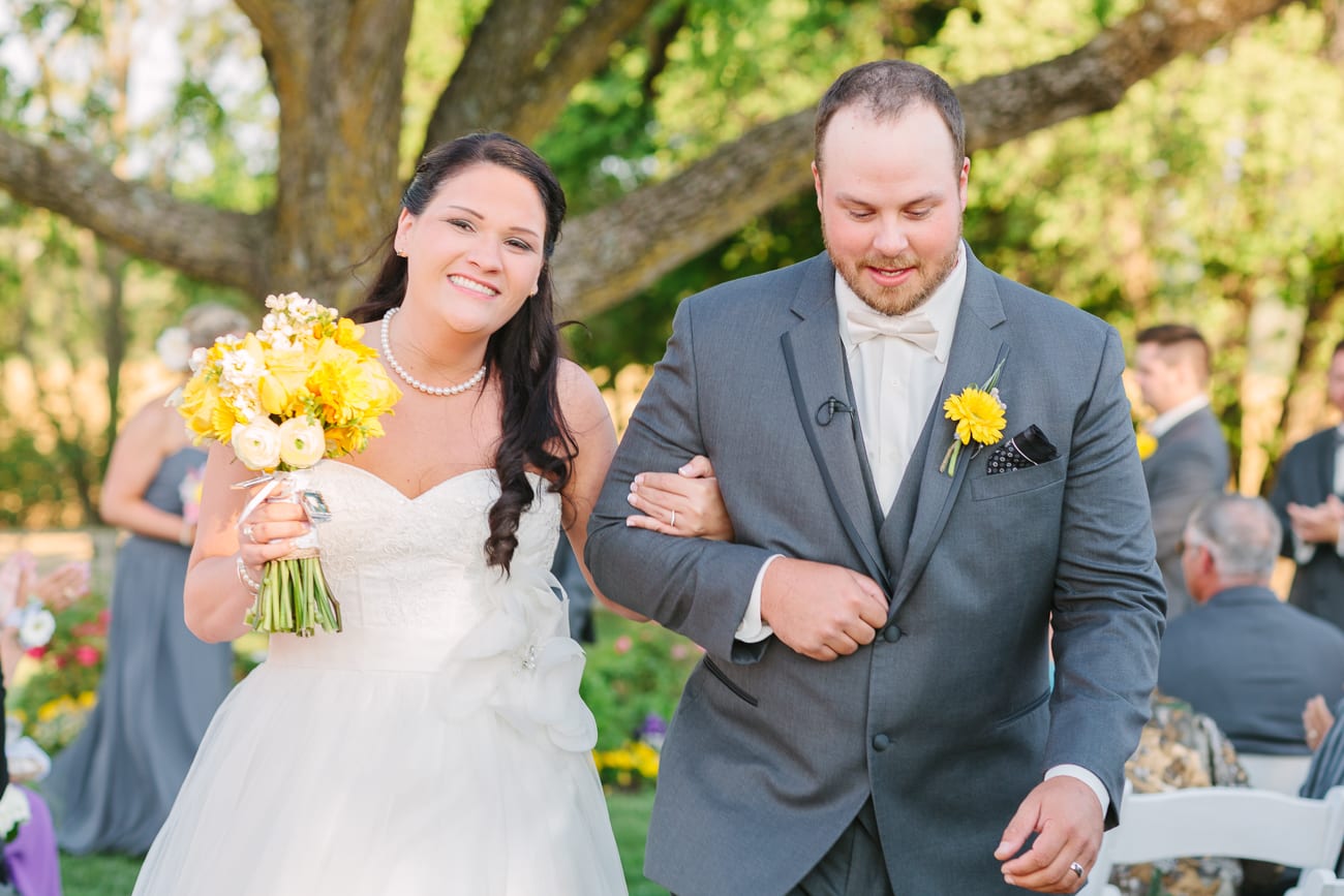Walker's Overlook- Frederick, Maryland Wedding | Lauren Myers Photography #YellowGrayWedding