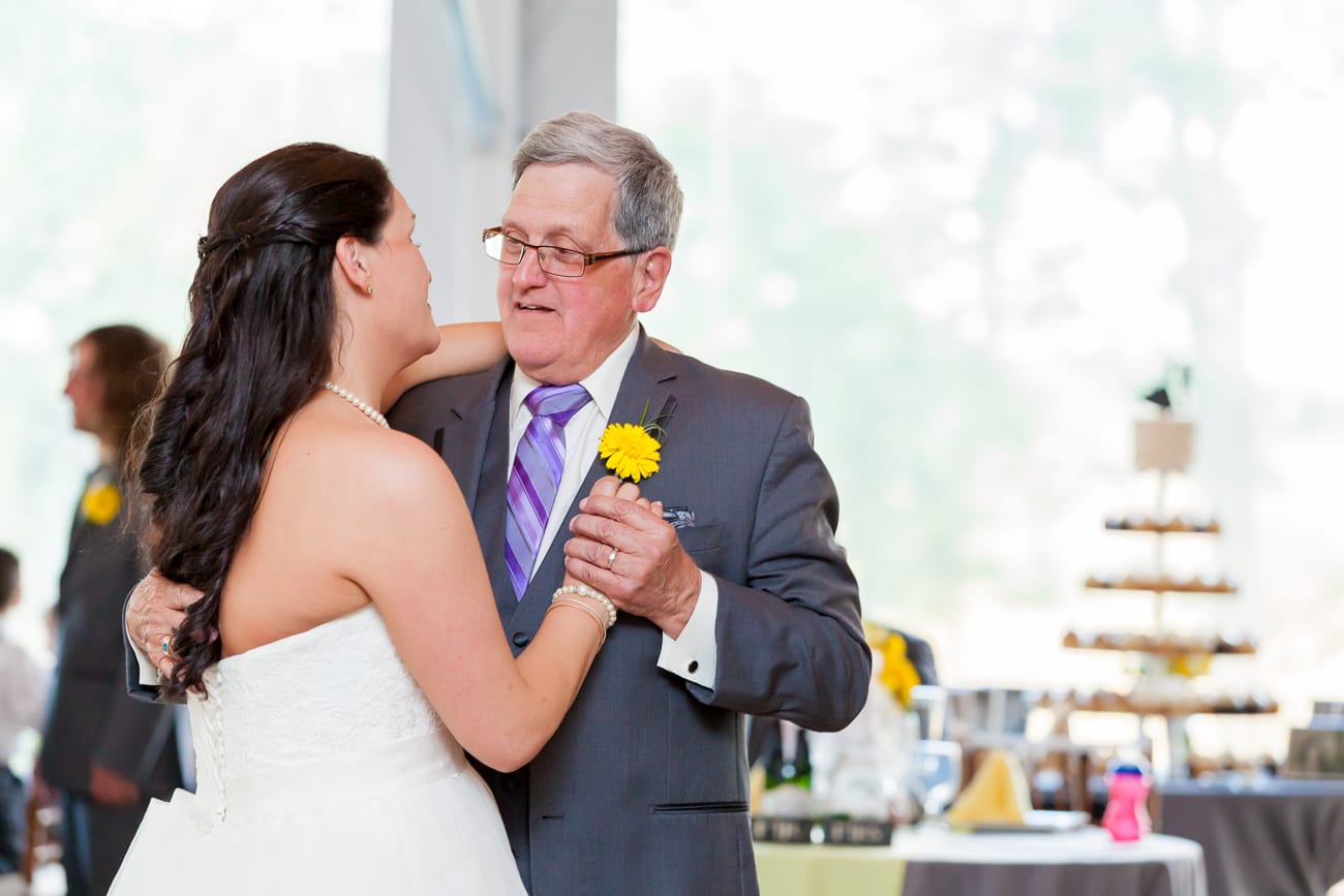 Walker's Overlook- Frederick, Maryland Wedding | Lauren Myers Photography #YellowGrayWedding