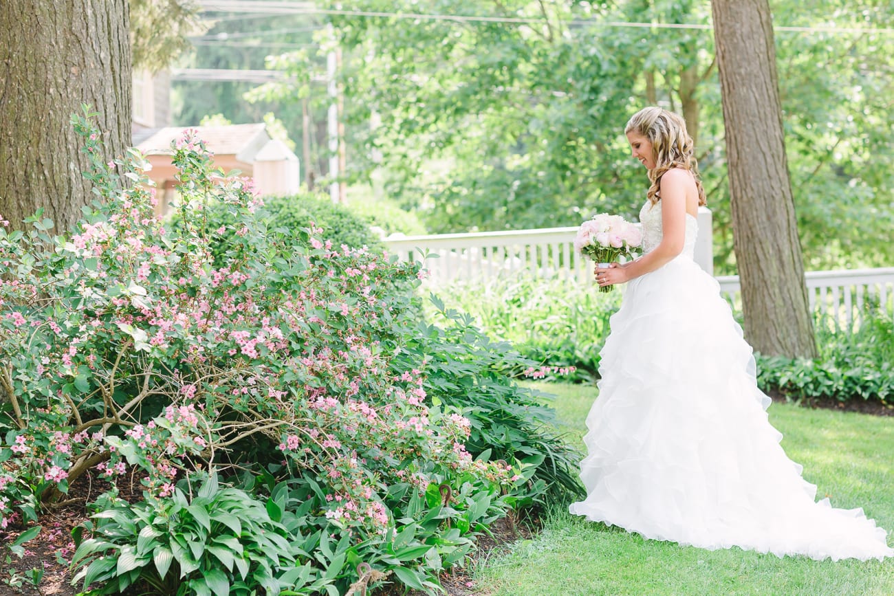 Historic Union Mills Homestead Rustic Wedding // Lauren Myers Photography #RusticWedding #BlushWedding #CowboyBoots #AllureBridals #Rustic