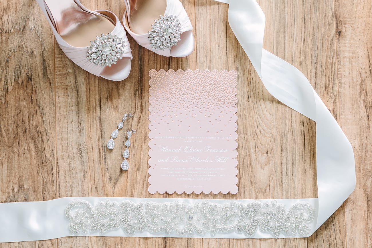 Silver Swan Bayside Wedding // Queen’s Anne Marina- Maryland. Lauren Myers Photography- #NauticalWedding #ChesapeakeBayWedding #Wedding #BadgleyMischka