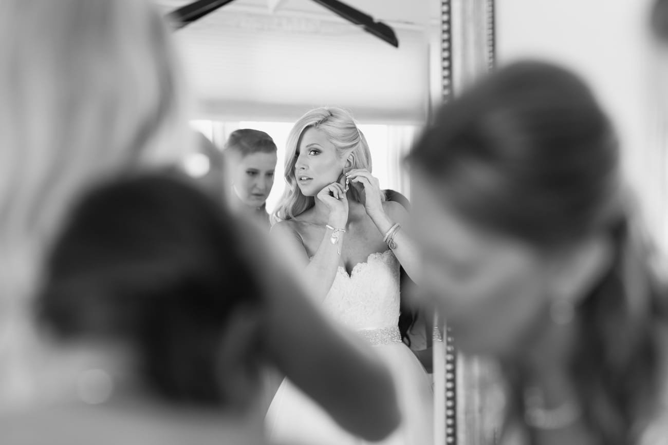 Silver Swan Bayside Wedding // Queen’s Anne Marina- Maryland. Lauren Myers Photography- #NauticalWedding #ChesapeakeBayWedding #Wedding #BadgleyMischka
