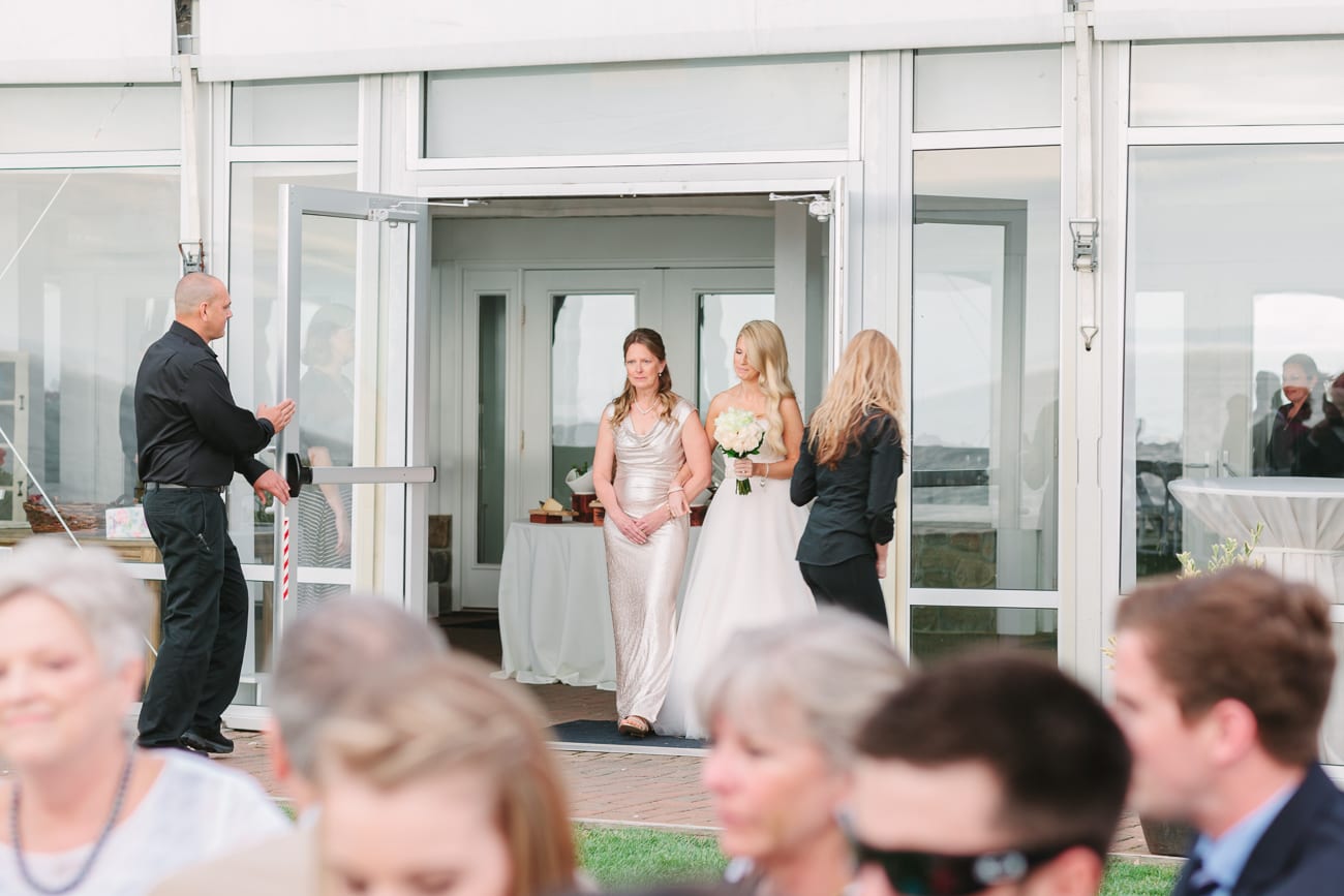 Silver Swan Bayside Wedding // Queen’s Anne Marina- Maryland. Lauren Myers Photography- #NauticalWedding #ChesapeakeBayWedding #Wedding #BadgleyMischka