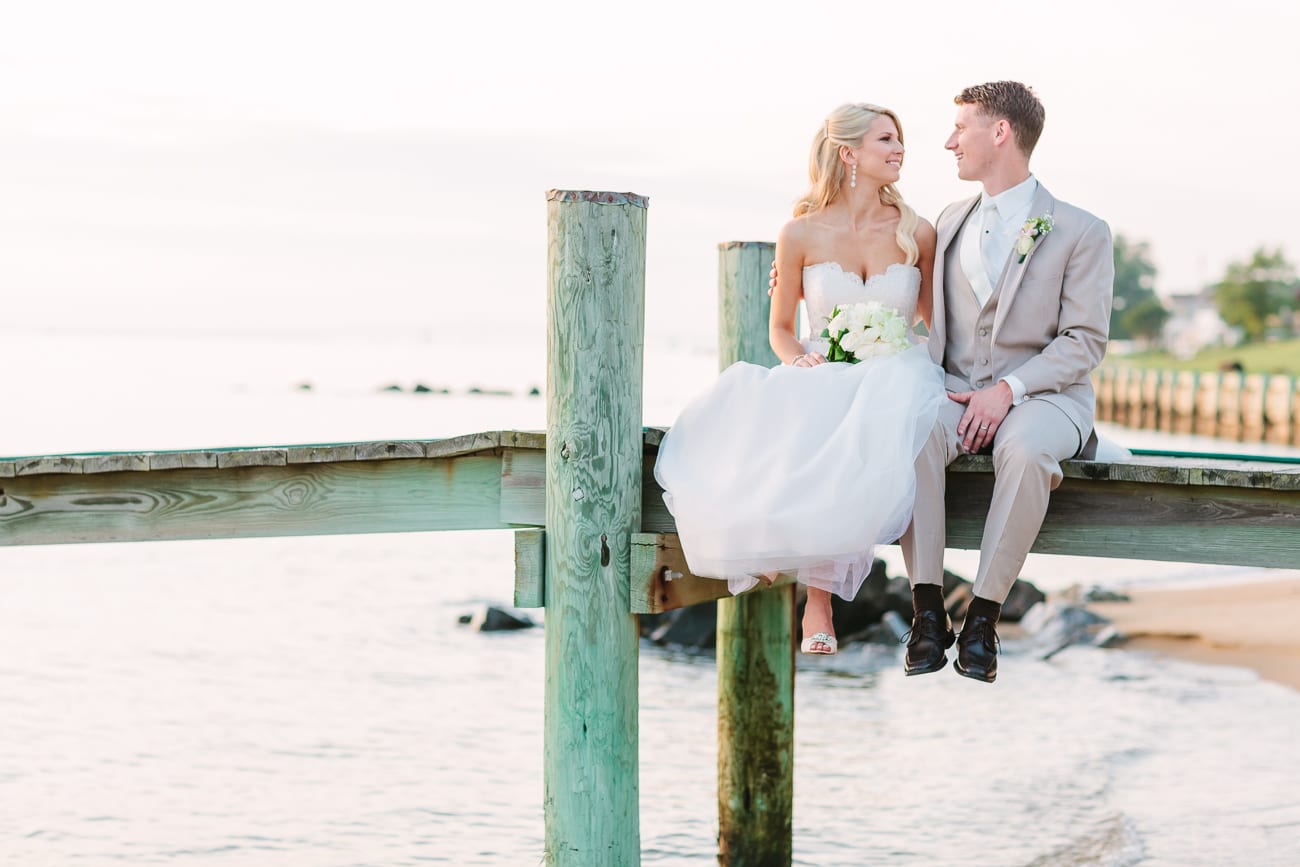 Silver Swan Bayside Wedding // Queen’s Anne Marina- Maryland. Lauren Myers Photography- #NauticalWedding #ChesapeakeBayWedding #Wedding #BadgleyMischka