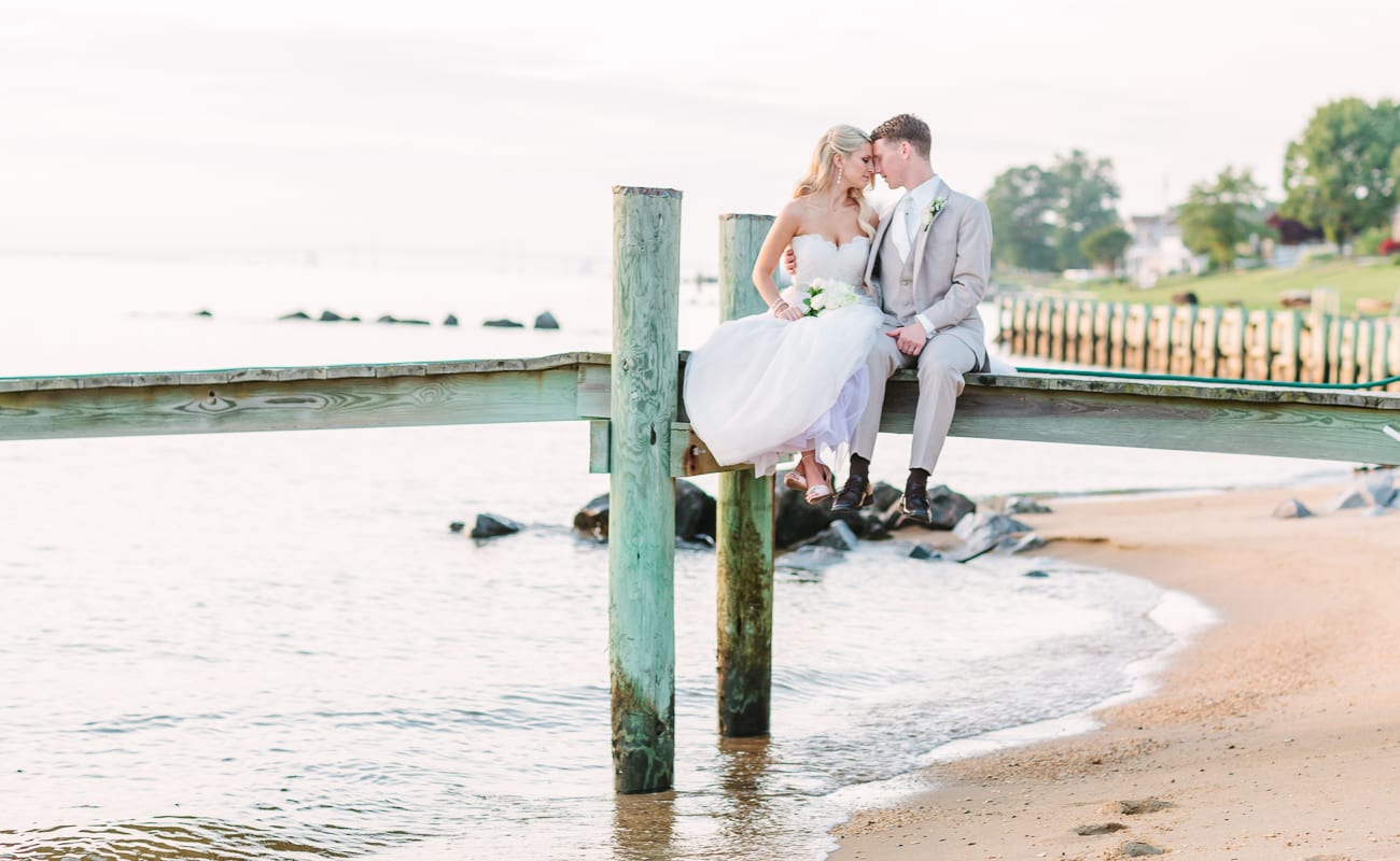 Silver Swan Bayside Wedding // Queen’s Anne Marina- Maryland. Lauren Myers Photography- #NauticalWedding #ChesapeakeBayWedding #Wedding #BadgleyMischka