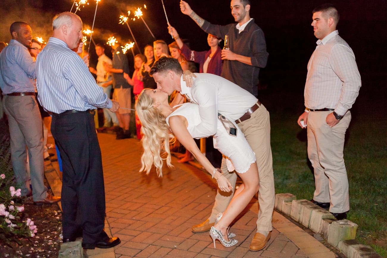 Silver Swan Bayside Wedding // Queen’s Anne Marina- Maryland. Lauren Myers Photography- #NauticalWedding #ChesapeakeBayWedding #Wedding #BadgleyMischka