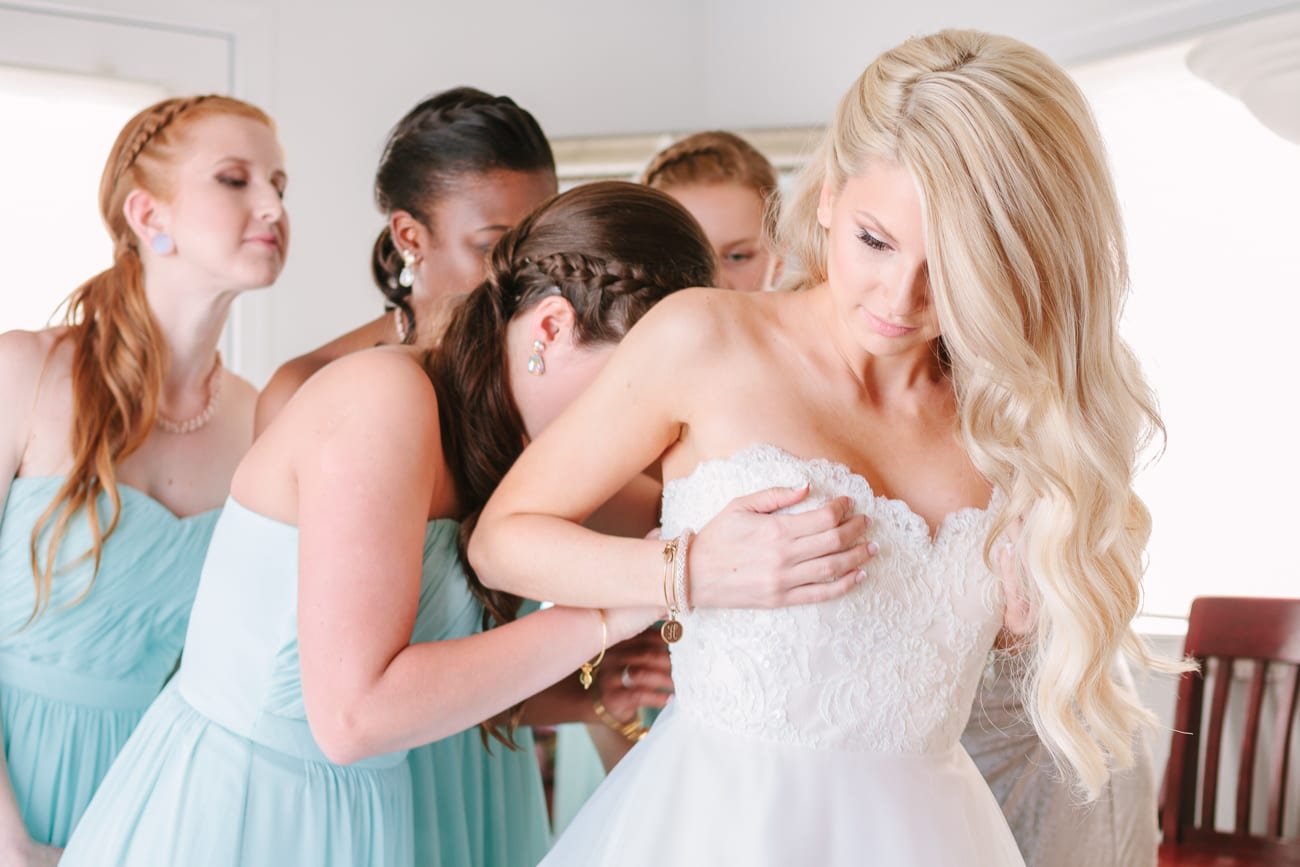 Silver Swan Bayside Wedding // Queen’s Anne Marina- Maryland. Lauren Myers Photography- #NauticalWedding #ChesapeakeBayWedding #Wedding #BadgleyMischka
