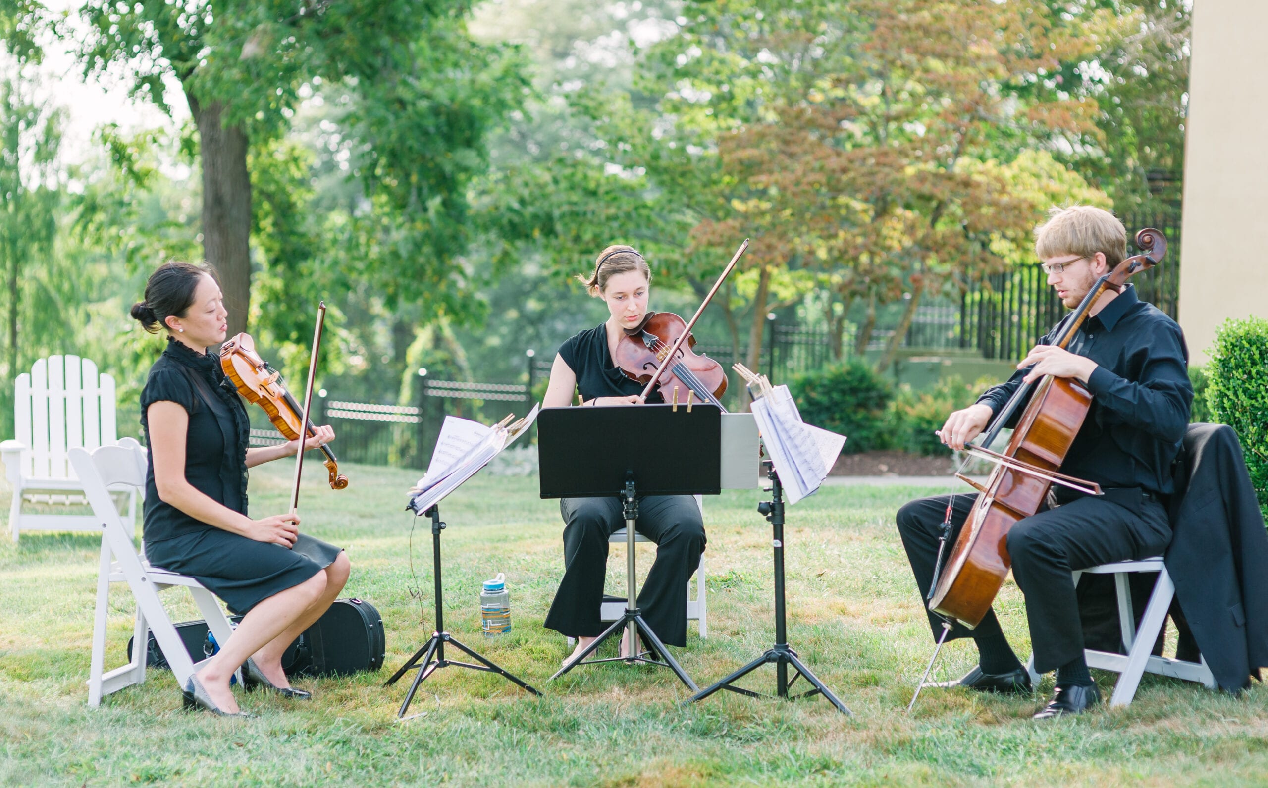 Romantic Fall Wedding at Belmont Manor | Photography by Lauren Myers Photography #EED #champagnewedding #romantic