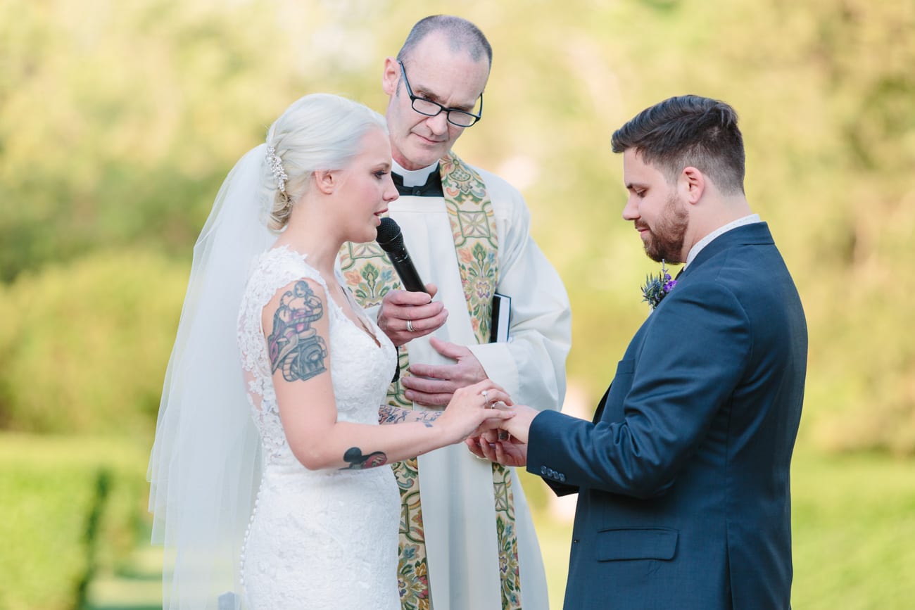 Evergreen Museum & Library Wedding by Lauren Myers Photography #RomanticWedding #EvergreenMuseum #BaltimoreWedding #NavyLavenderWedding