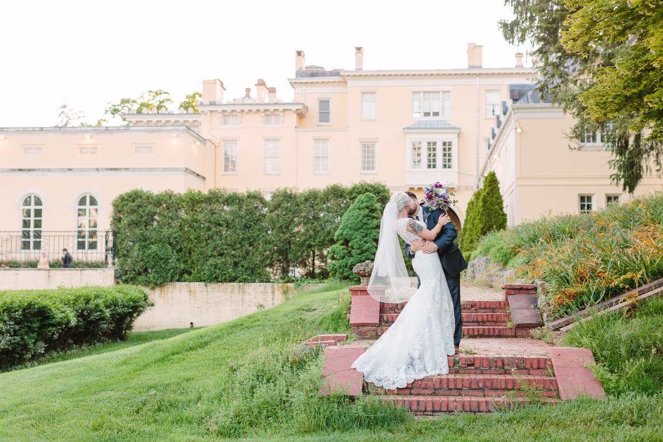 Evergreen Museum & Library Wedding by Lauren Myers Photography #RomanticWedding #EvergreenMuseum #BaltimoreWedding #NavyLavenderWedding